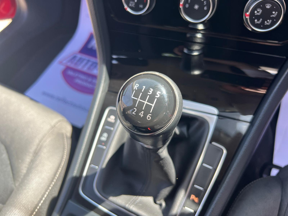 2015 Volkswagen Golf 2.0L Diesel For Sale Images
