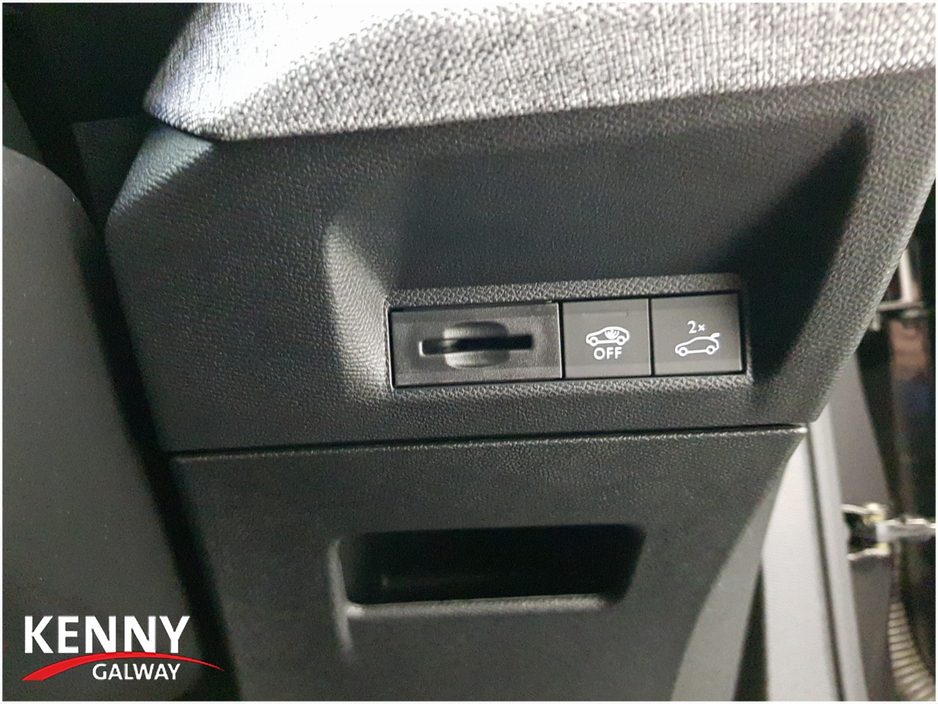 2026 Peugeot 3008 1.2L Petrol Hybrid For Sale Images