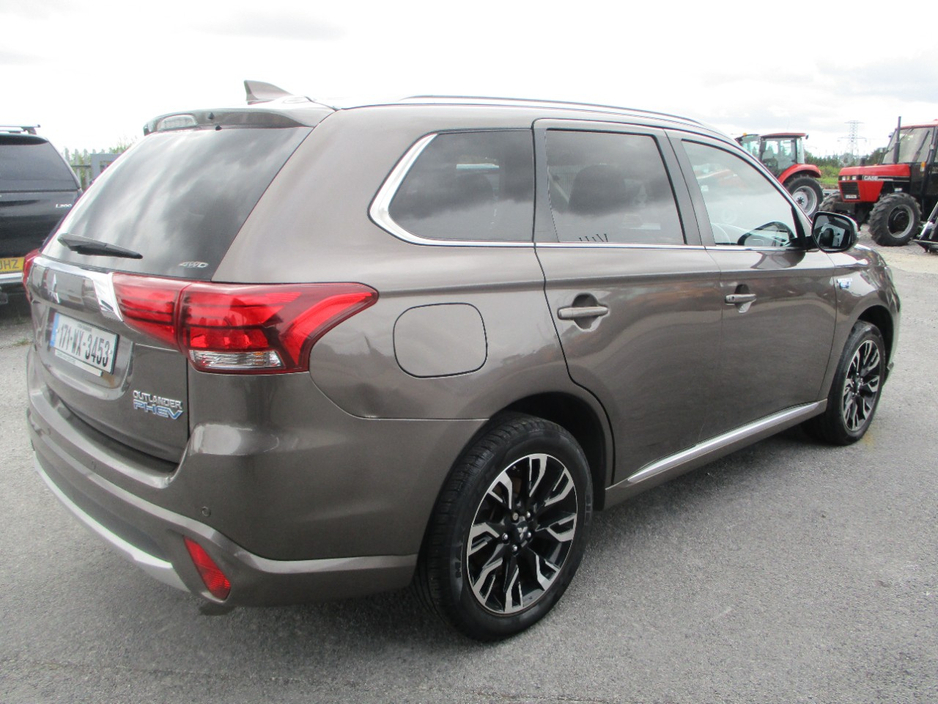 2017 Mitsubishi Outlander 2L Petrol Plug-in Hybrid For Sale Images
