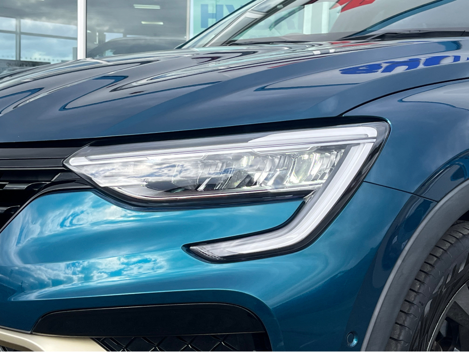2023 Renault Arkana 1.6L Hybrid For Sale Images