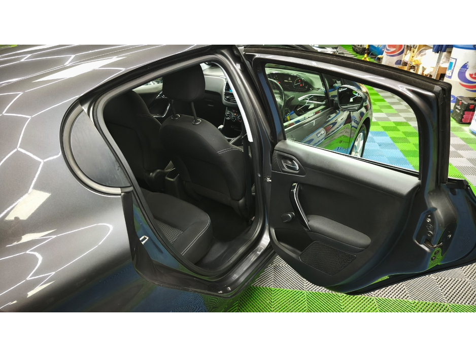 Peugeot 208 ACTIVE 1.2 68 6.2 4DR — thumbnail 14