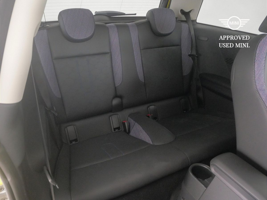 2025 MINI Hatch 2L Petrol For Sale Images