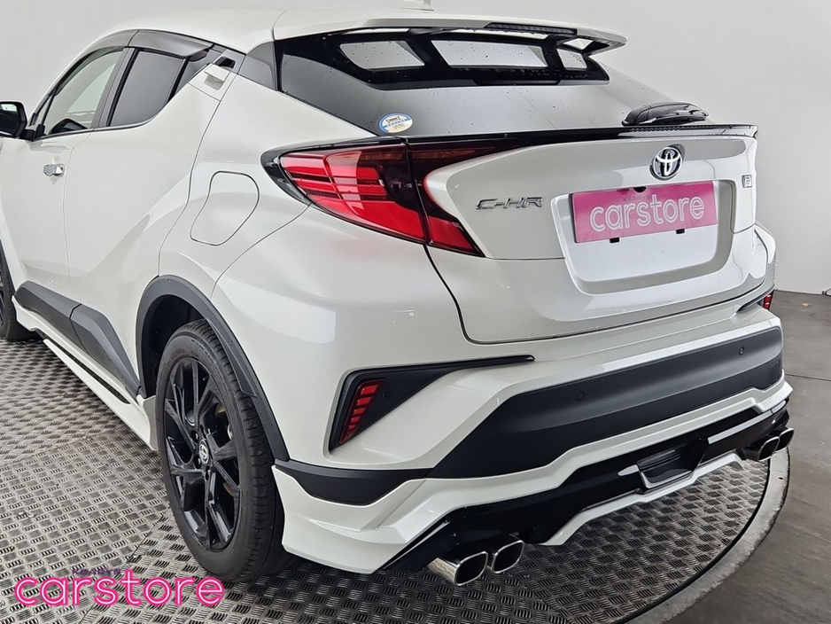 Toyota C-HR 1.8 HYBRID Auto (Full body kit) — thumbnail 15