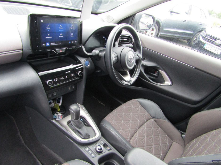 2022 Toyota Yaris Cross 1.5L Hybrid For Sale Images