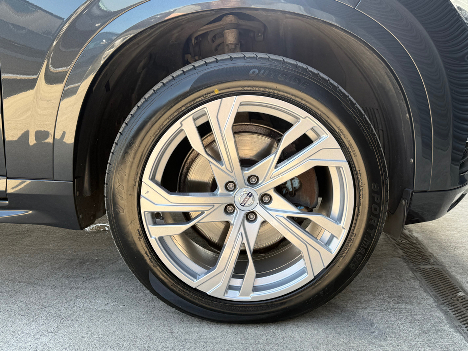 2019 Volvo XC90 2L Diesel For Sale Images