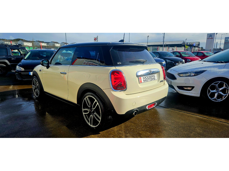 2018 MINI Cooper D 1.5L Diesel For Sale Images