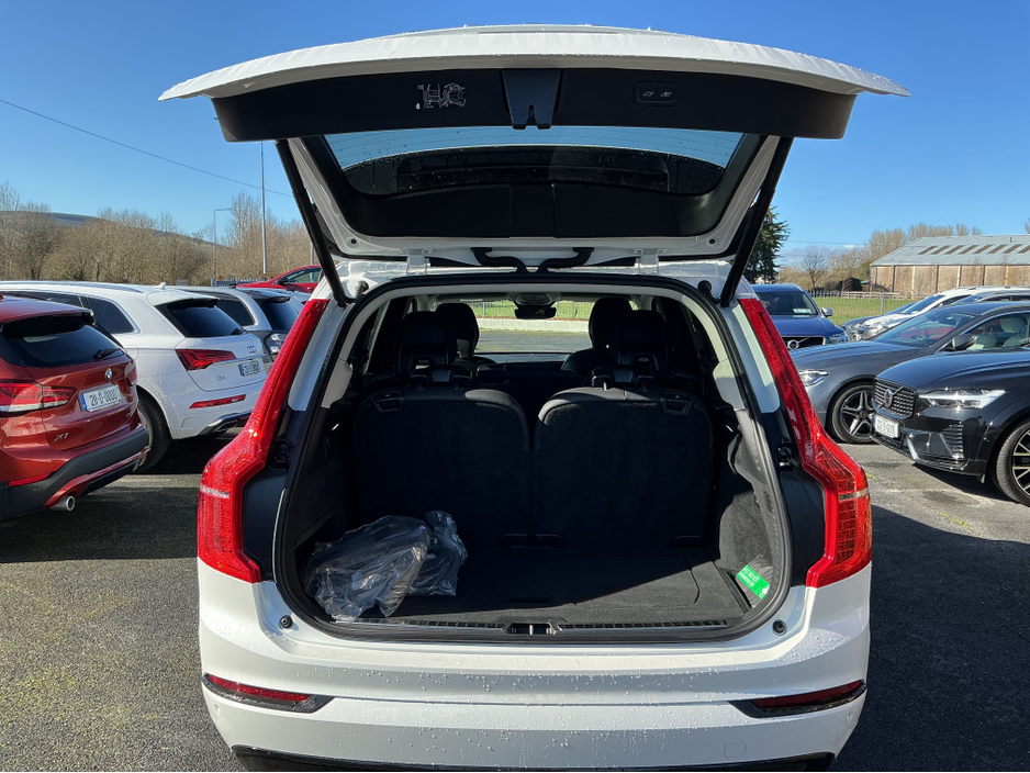 2024 Volvo XC90 2L Petrol Plug-in Hybrid For Sale Images