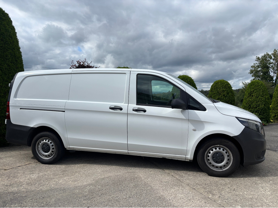 2022 Mercedes-Benz Vito 2.0L Diesel For Sale Images