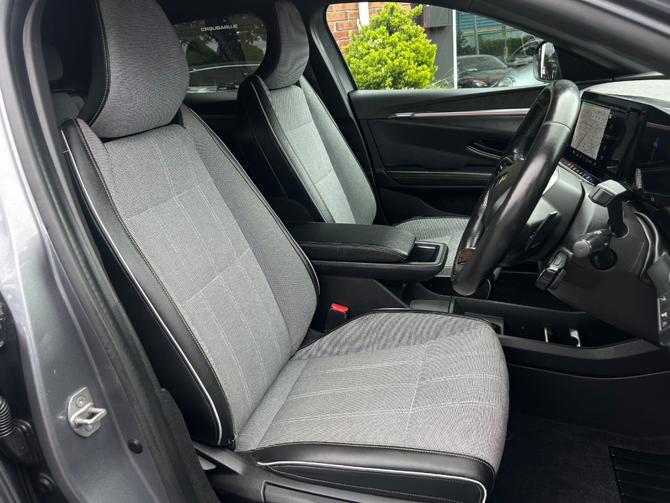2024 Renault Megane 0L Electric For Sale Images