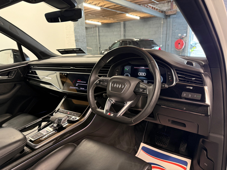 2021 Audi Q7 3L Petrol Hybrid For Sale Images