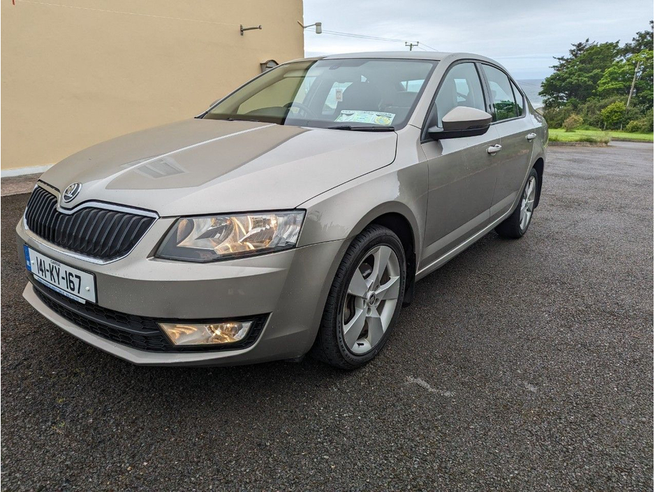 Skoda Octavia 1.6 Elegance Hatchback Diesel Automatic (105bhp)