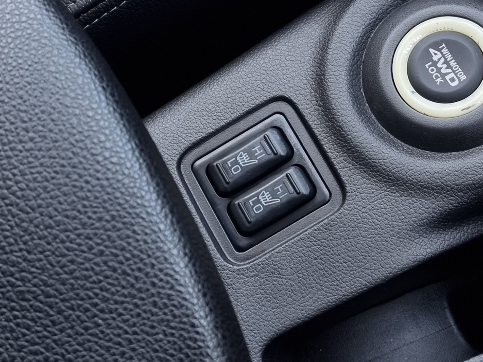 2014 Mitsubishi Outlander 2L Petrol Plug-in Hybrid For Sale Images