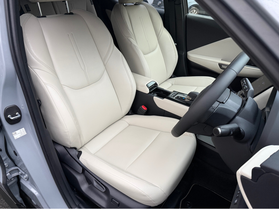 2025 Lexus LBX 1.5L Hybrid For Sale Images