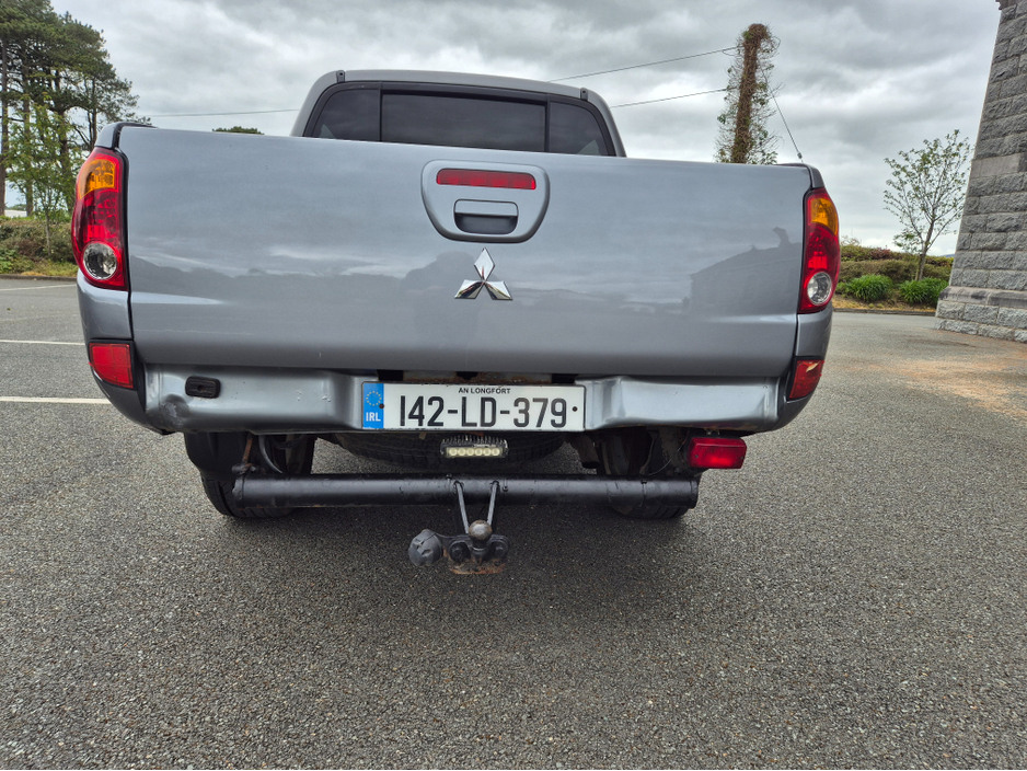 2014 Mitsubishi L200 2.5L Diesel For Sale Images