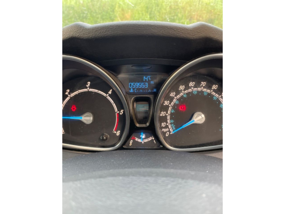 Ford Fiesta 1.5 Zetec Hatchback Diesel Manual (75bhp) — thumbnail 8