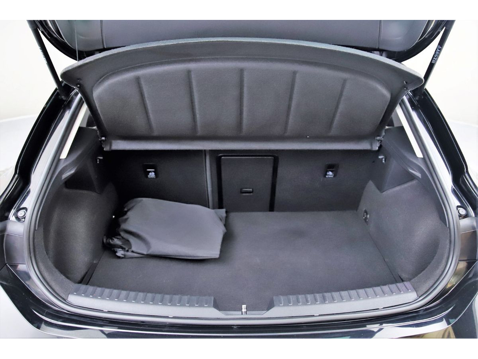SEAT Leon 1.4 FR E-HYBRID DSG 204BHP HALF LEATHER*SPORT SEATS* — thumbnail 28