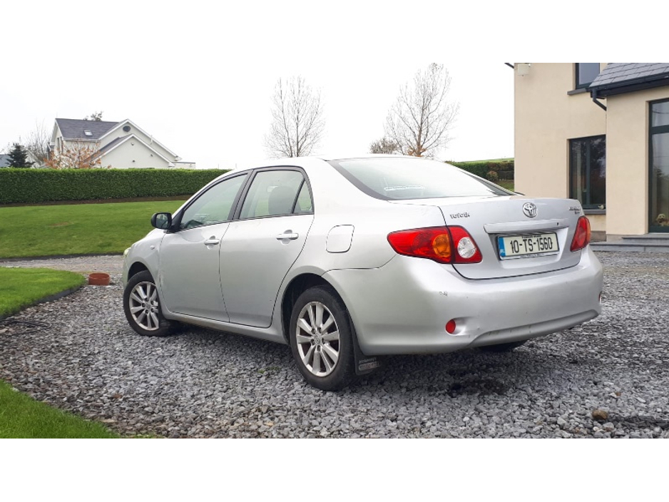Toyota Corolla 1.4 LUNA SAL 4DR