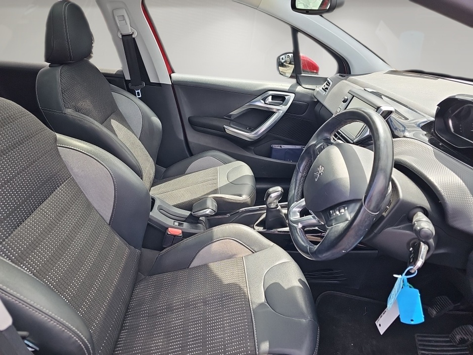 Peugeot 2008 ALLURE 1.2 PURETECH — thumbnail 11