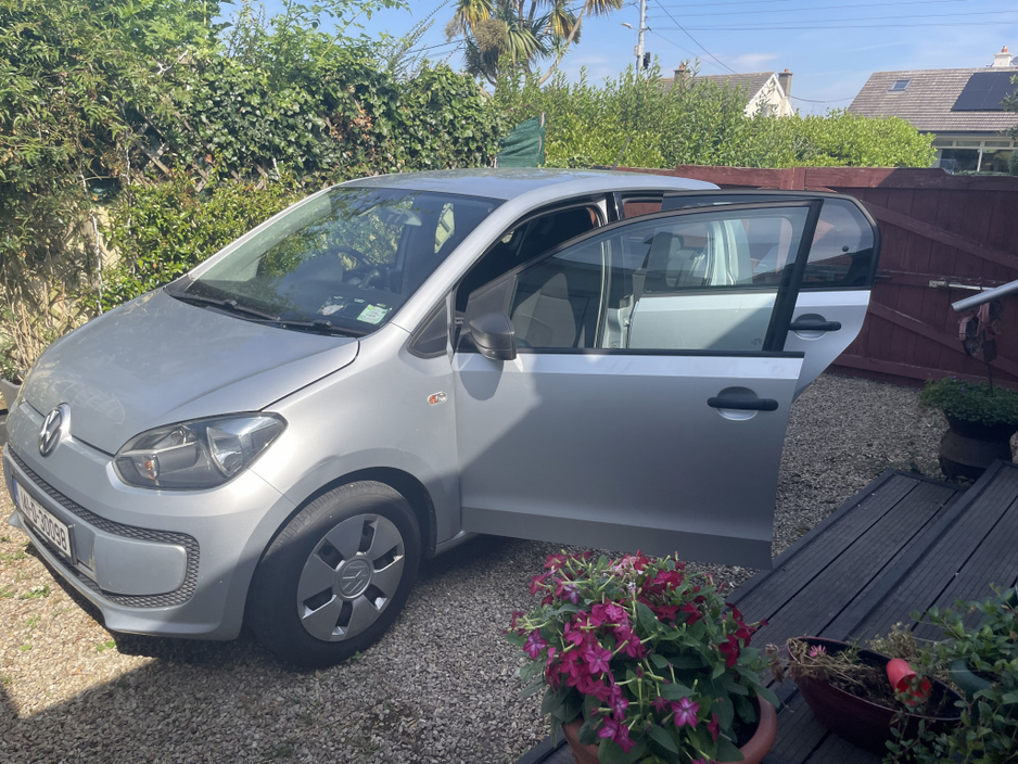 Volkswagen up! TAKE 1.0 MANUAL 5SPEED 75HP 5DR — thumbnail 5