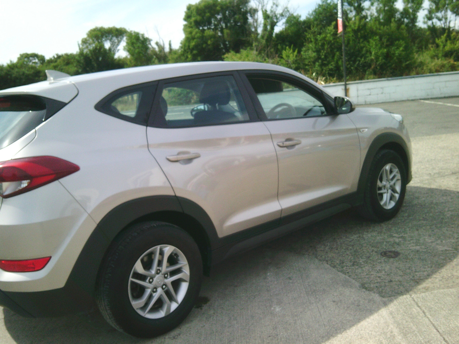 2017 Hyundai Tucson 1.7L Diesel For Sale Images