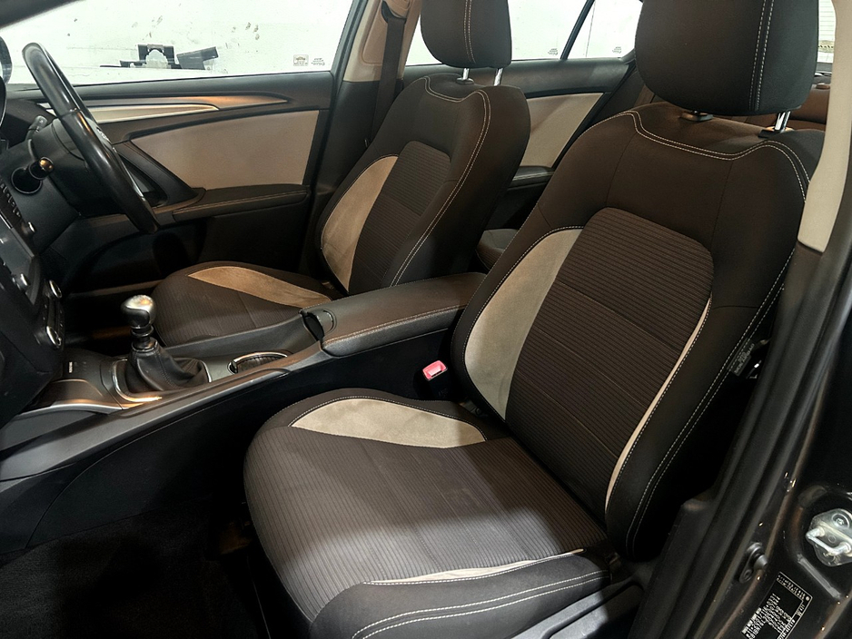 2016 Toyota Avensis 1.6L Diesel For Sale Images