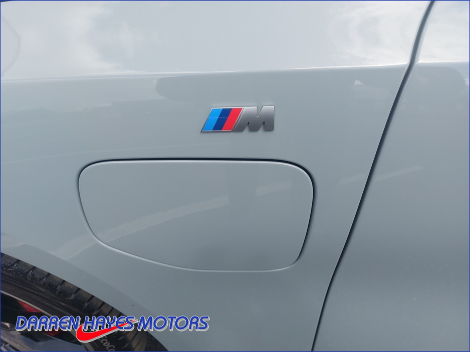 2025 BMW 5 Series 2.0L Hybrid For Sale Images
