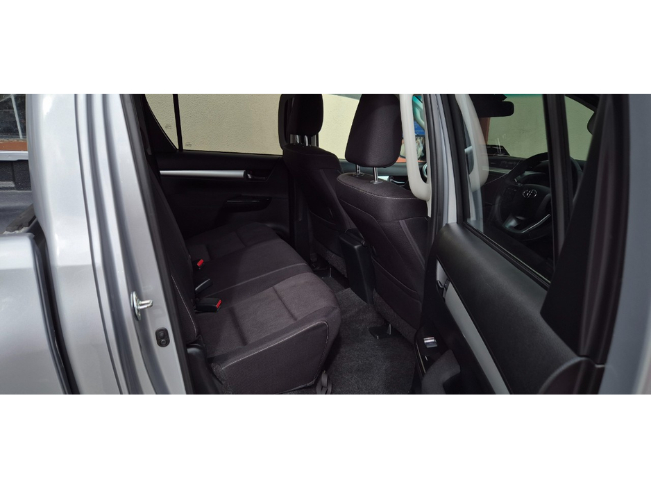2025 Toyota Hilux 2.8L Diesel For Sale Images