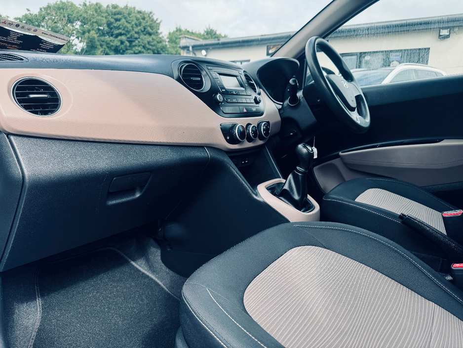 Hyundai i10 1.0 CLASSIC 5DR — thumbnail 20
