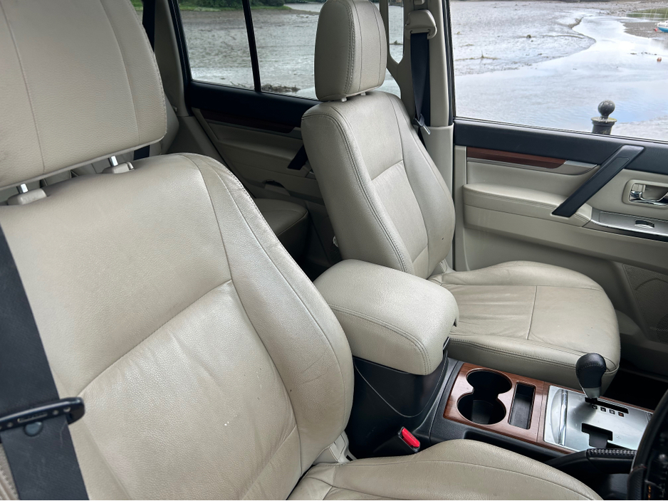 2014 Mitsubishi Pajero 3.2L Diesel For Sale Images