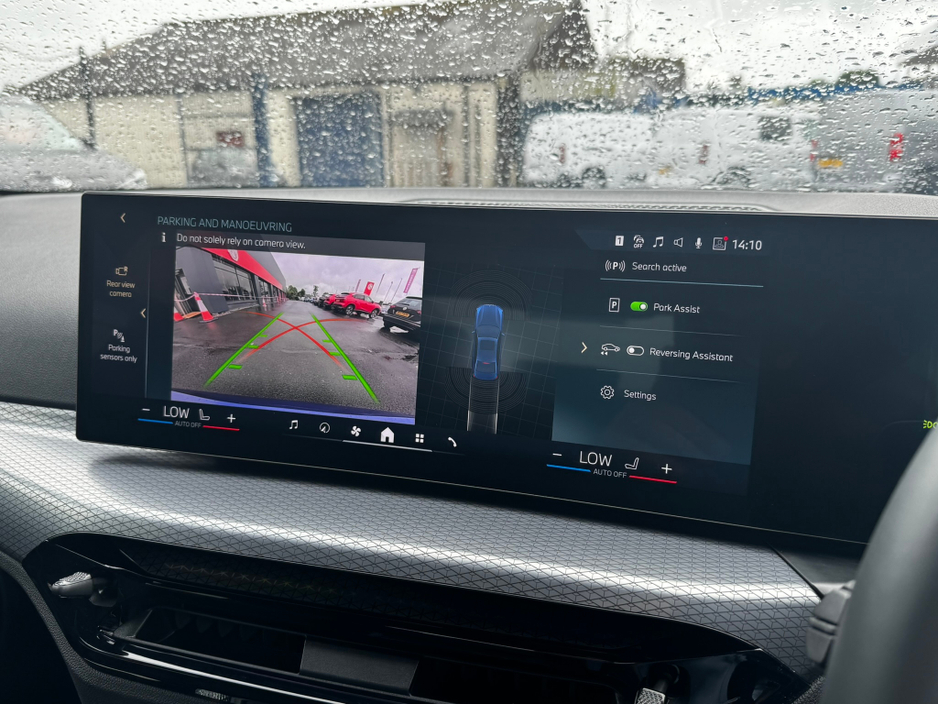 2025 BMW 3 Series 2L Hybrid For Sale Images