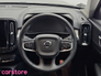 2022 VOLVO XC40 T2 PET (129hp) Momentum