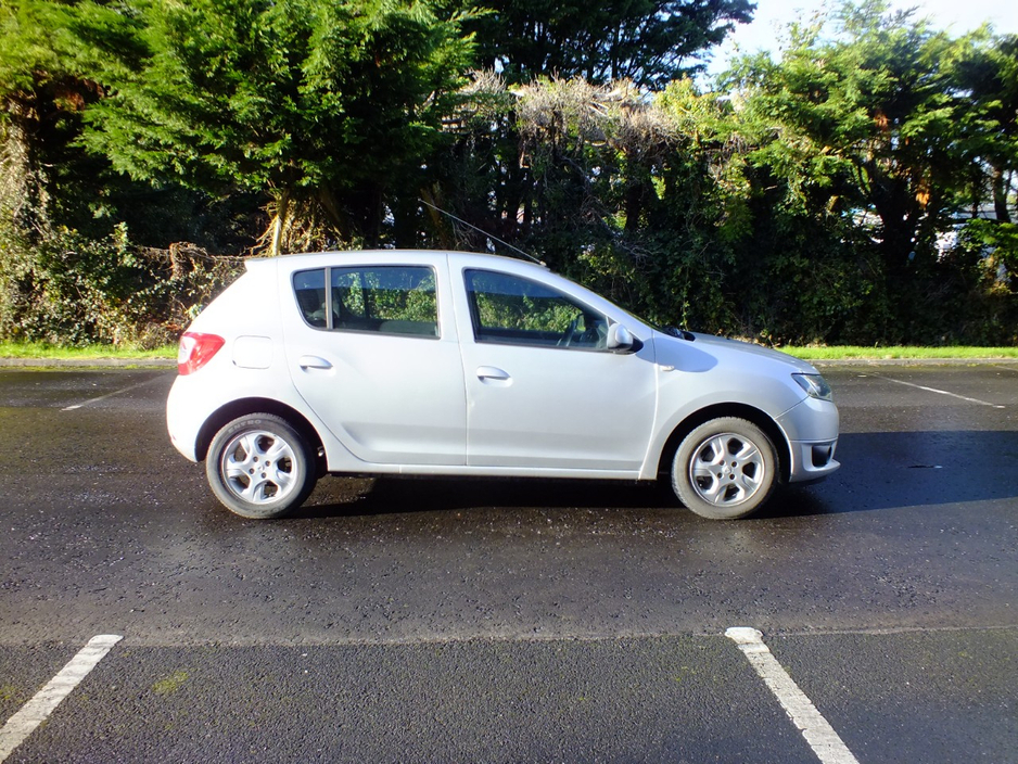 2014 Dacia Sandero For Sale Images