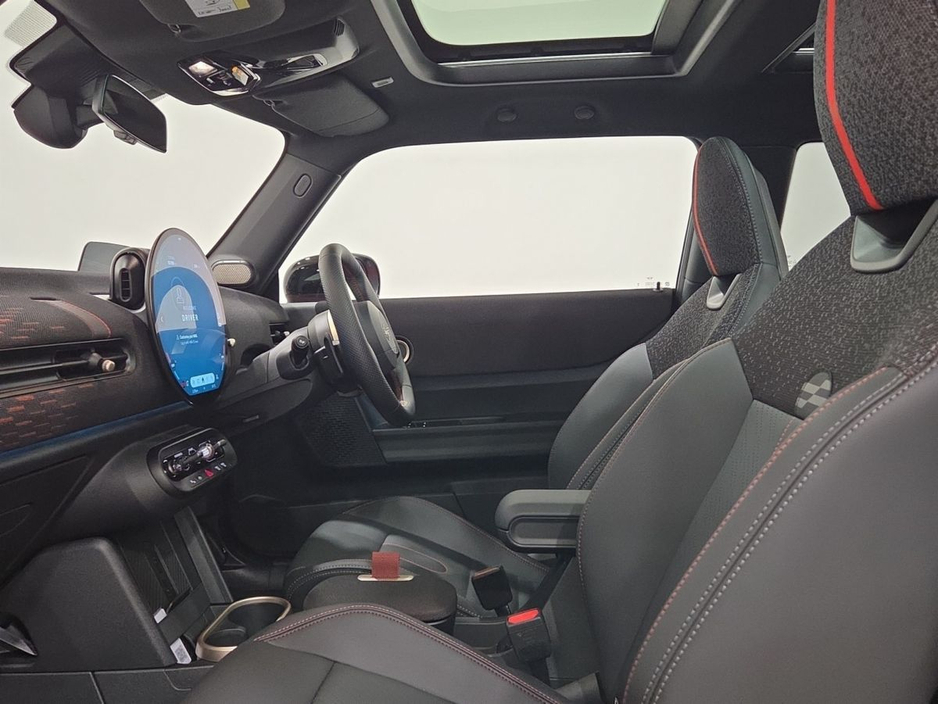 2026 MINI Hatch 2L Petrol For Sale Images