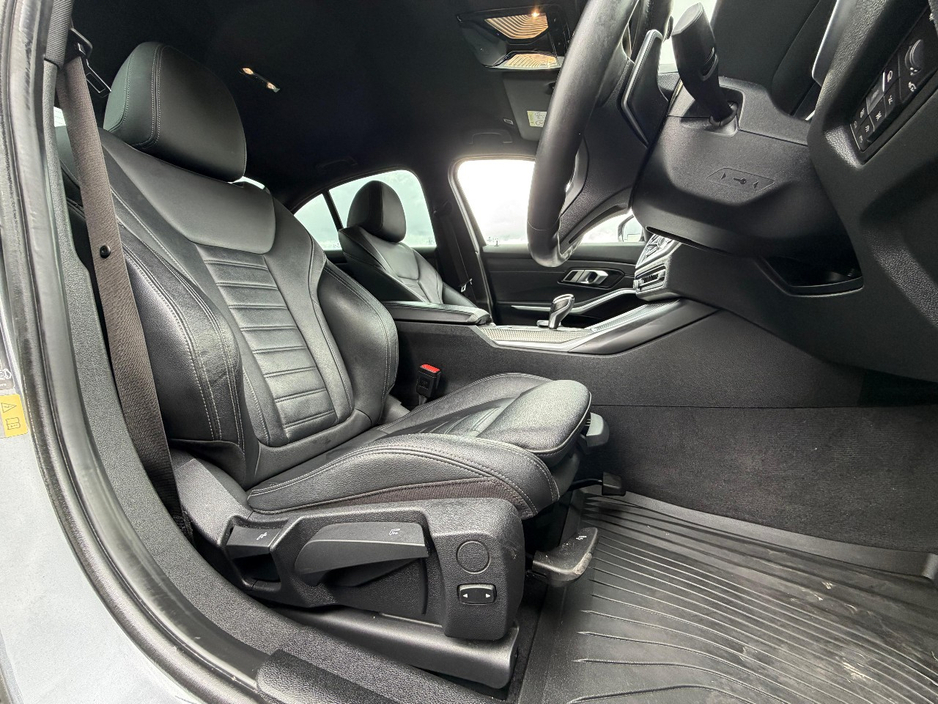 BMW 3 Series 330E M SPORT M PERFORMANCE *1 YEAR WARRANTY* — thumbnail 22