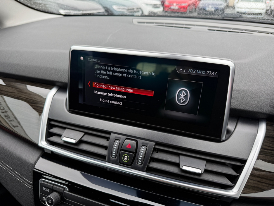 BMW 2 Series LUXURY 7 SEATS 150BHP AUTOMATIC *REAR VIEW CAMERA, 17 " ALLOYS, PARKING SENSORS FRONT & REAR, MEMORY SEATS, LEATHER UPHOLSTERY, 3 STAGE HEATED SEATS, POWERED BOOT LID, DUAL ZONE CLIMATE CONTROL* — thumbnail 19