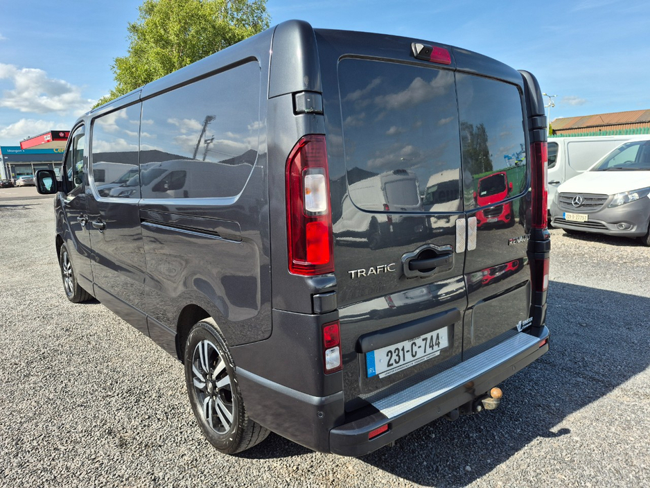 2023 Renault Trafic 2L Diesel For Sale Images