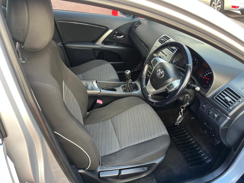 2013 Toyota Avensis 2L Diesel For Sale Images