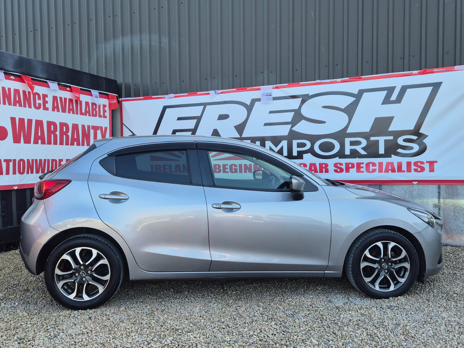 Mazda Demio — thumbnail 7