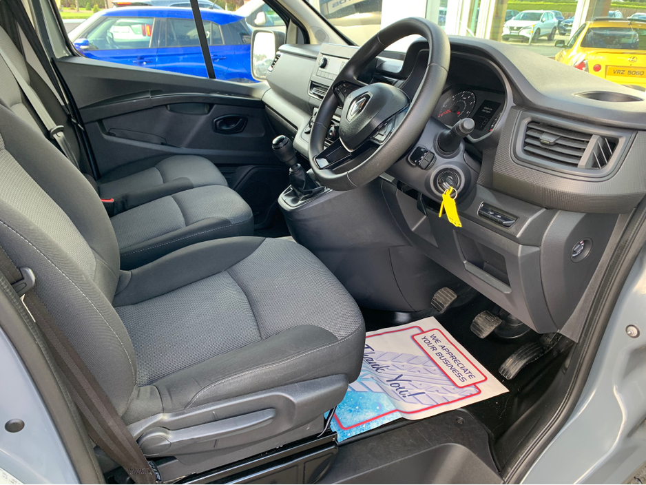 2023 Renault Trafic 2.0L Diesel For Sale Images
