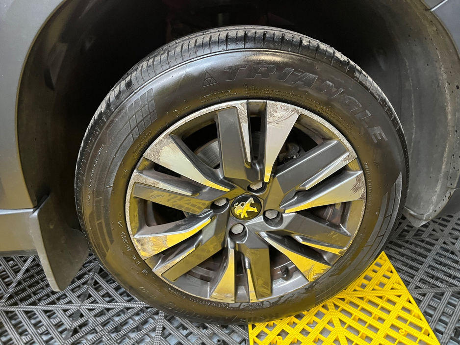 Peugeot 2008 ALLURE 1.2 PURETECH 82 4DR — thumbnail 24