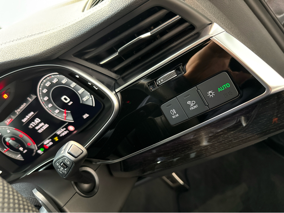 2025 Audi Q7 3L Diesel For Sale Images
