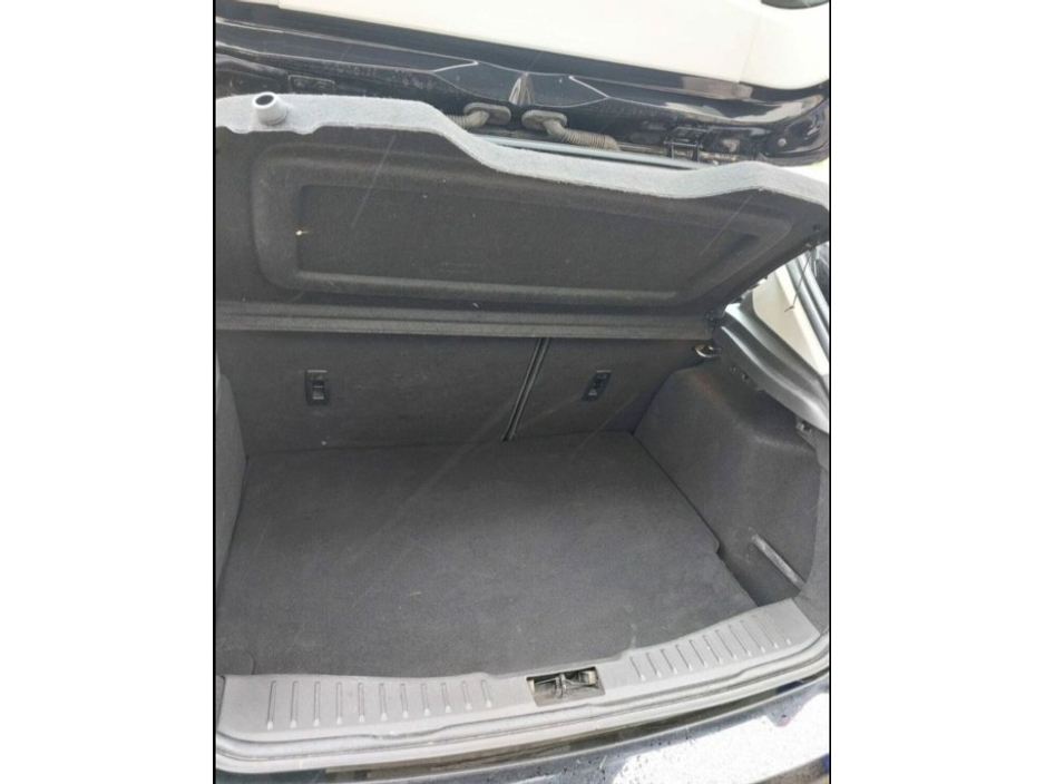 Ford Focus 1.0 ZETEC ECOBOOST 100PS 5DR T — thumbnail 14