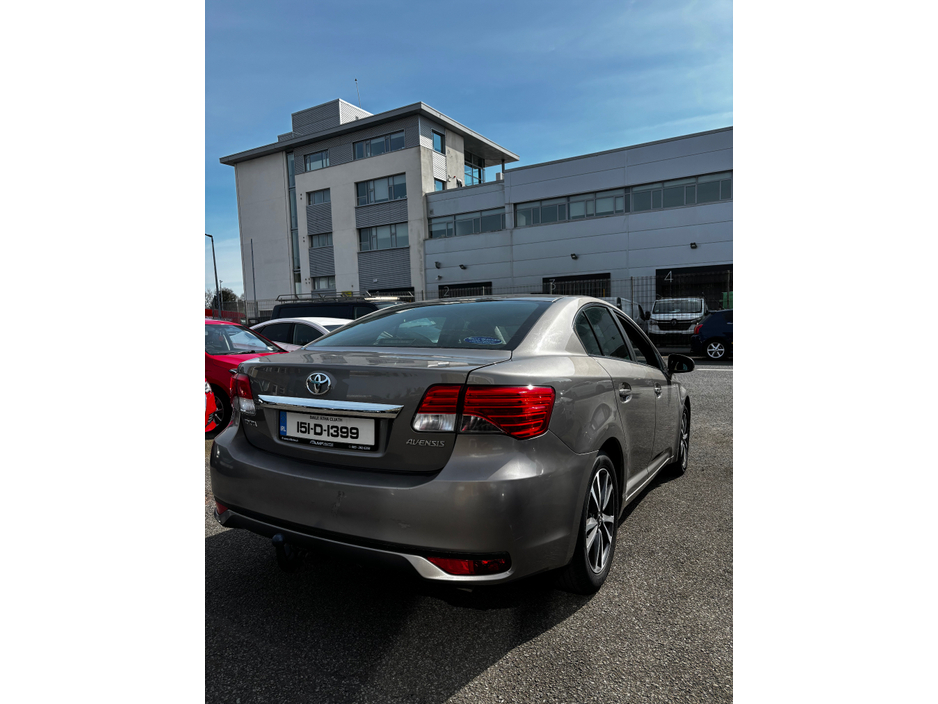 2015 Toyota Avensis 2L Diesel For Sale Images