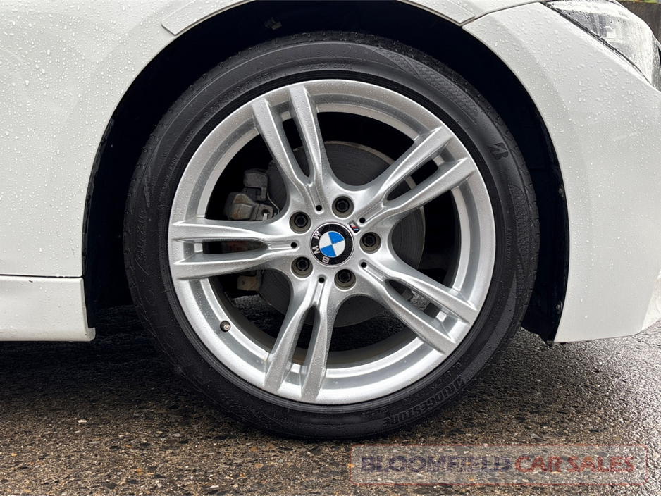BMW 3 Series 320i MSPORT , AUTO // PRISTINE — thumbnail 9