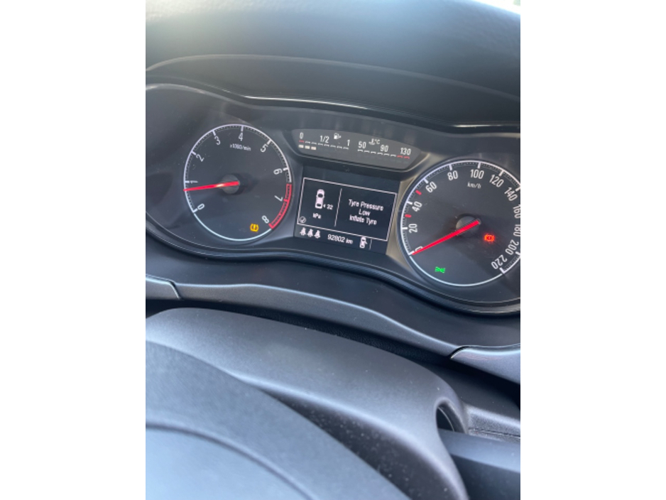 Opel Corsa SC 1.4 I 90PS 5DR — thumbnail 8