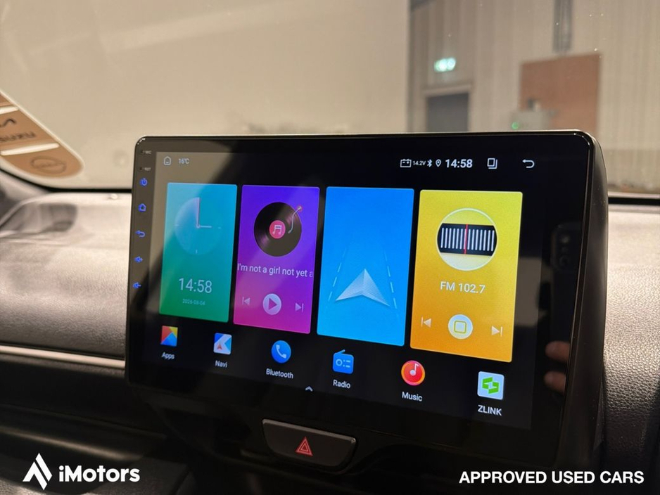 Toyota Yaris AUTOMATIC HYBRID X — thumbnail 24