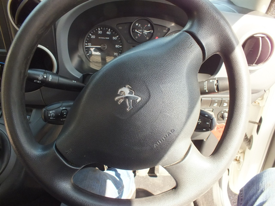 2015 Peugeot Partner 1.6L Diesel For Sale Images