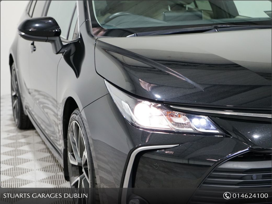 Toyota Corolla Hybrid SOL Saloon 4DR Auto*Night Sky Black Metallic with Light grey Partial leather*18" Bi-Tone Grey Alloys* — thumbnail 7