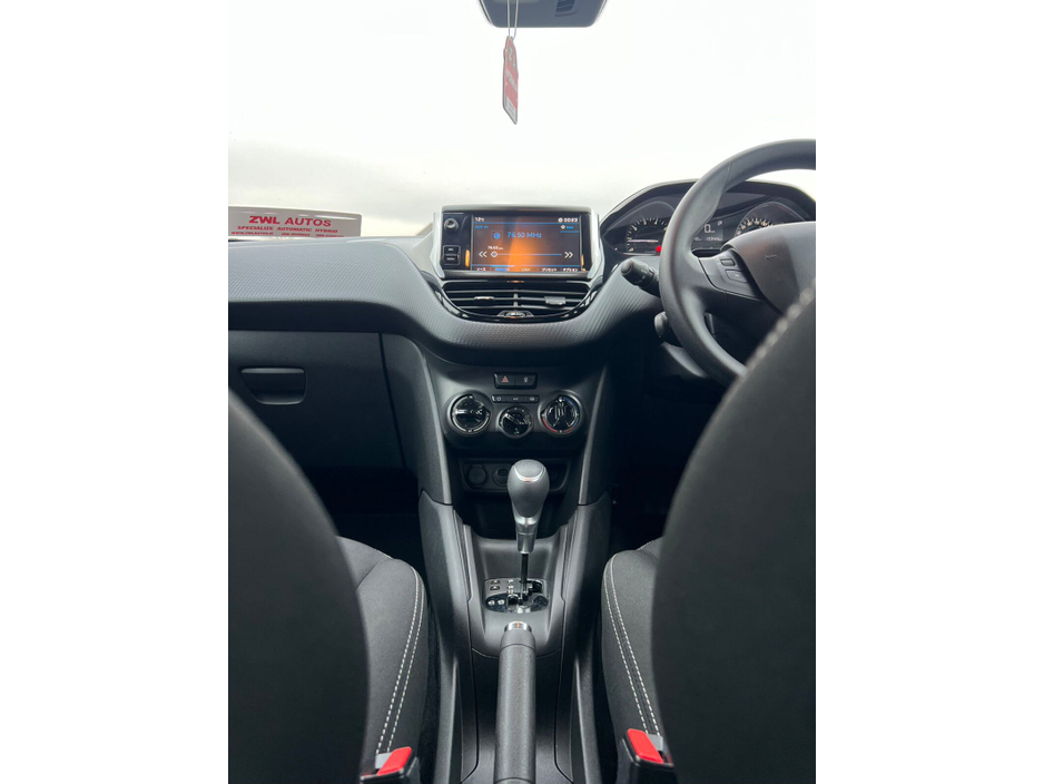 Peugeot 208 1.2 PureTech 110bhp Auto Active — thumbnail 16