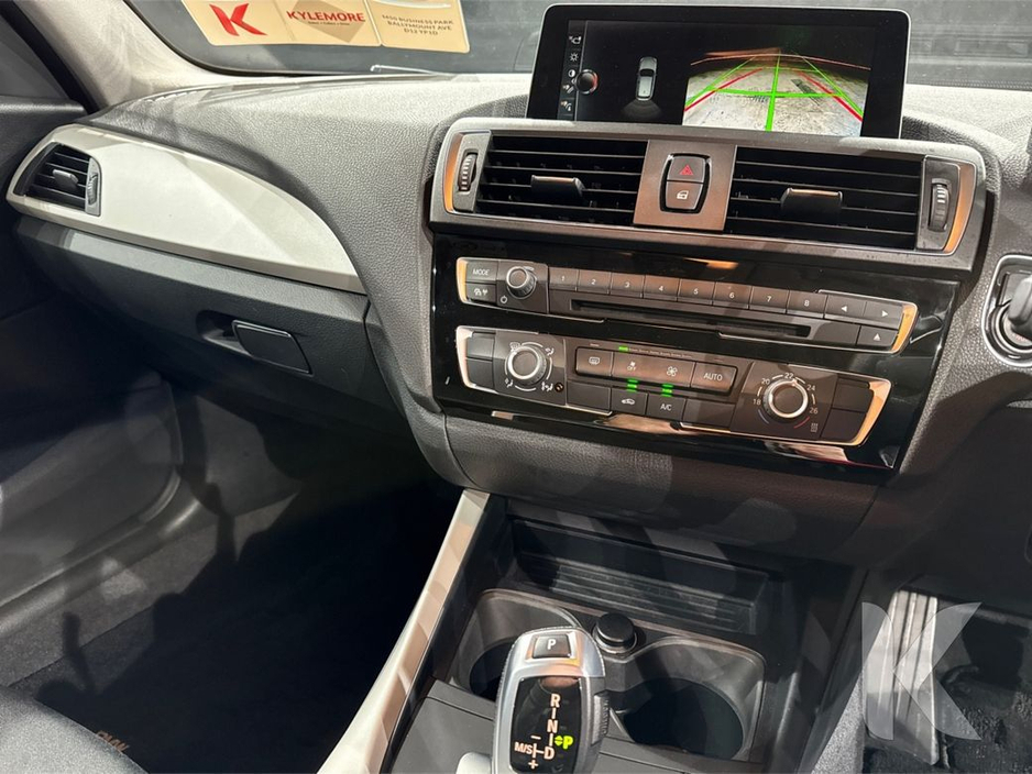 BMW 1 Series 1.5 118i AUTOMATIC - REVERSE CAMERA — thumbnail 14